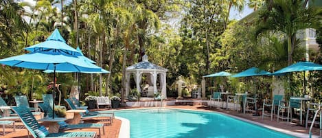 2 outdoor pools, pool umbrellas, pool loungers