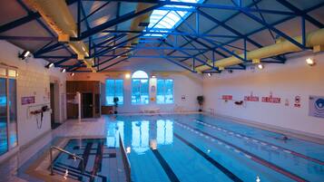 Piscine couverte, piscine extérieure