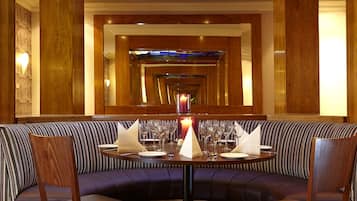 Breakfast and dinner served