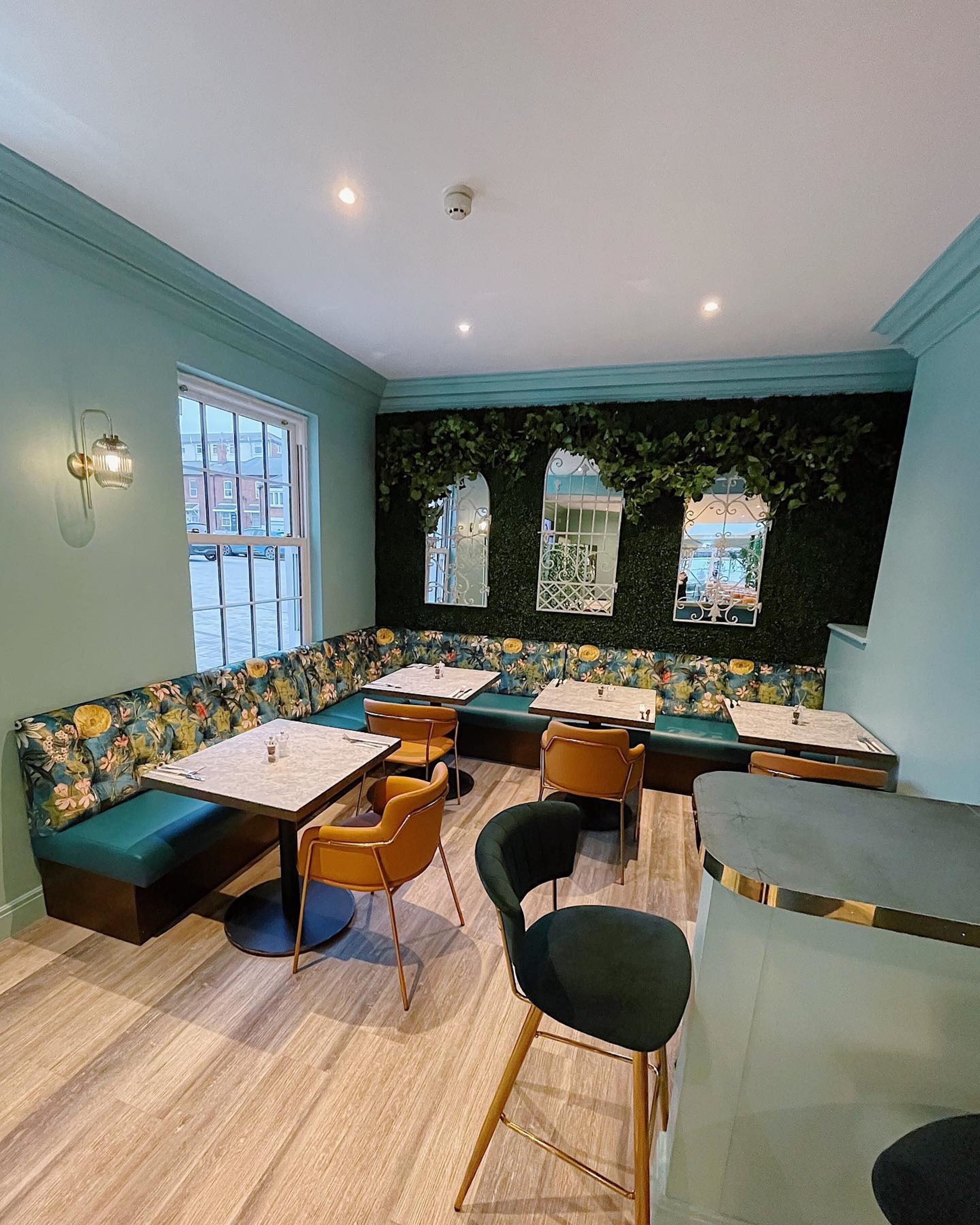 Breakfast, lunch, dinner served; Modern European cuisine, beach views 