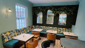 Breakfast, lunch, dinner served; Modern European cuisine, beach views