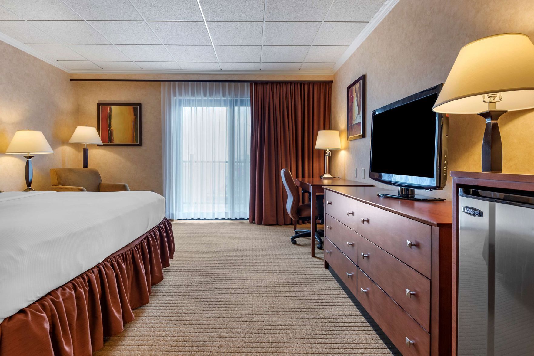 In-room safe, individually decorated, individually furnished, desk
