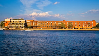Best Western Plus Oswego Hotel and Conference Center