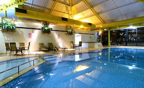 Piscine intérieure