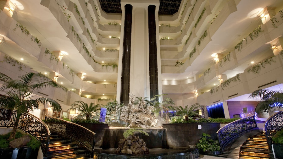 HS HOTSSON Hotel Leon