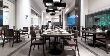 Ze serveren er ontbijt, lunch en diner
