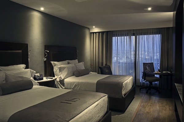 Ropa de cama de alta calidad, edredón y artículos del minibar gratis