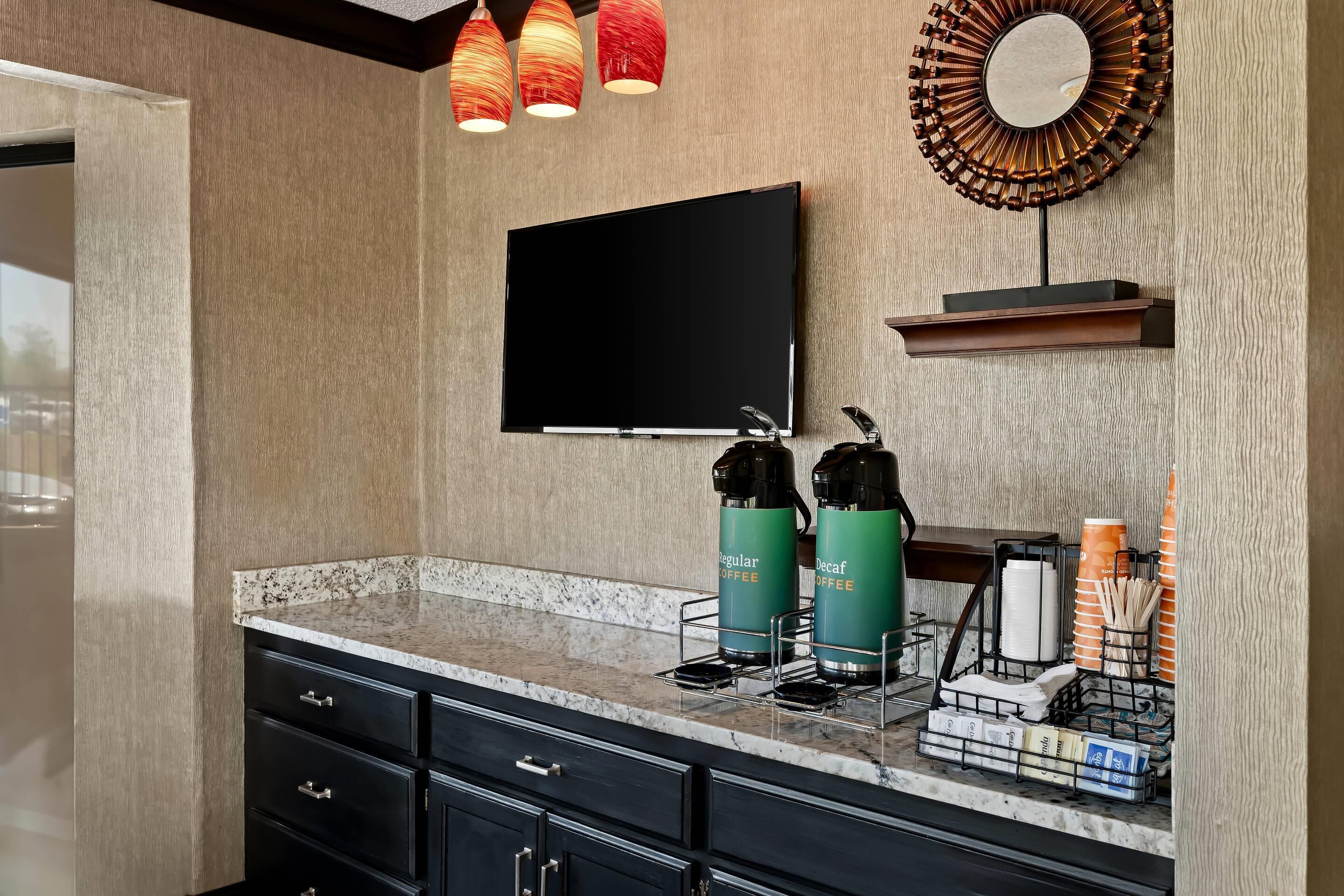 Free daily continental breakfast