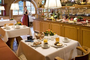 Buffet - Mercure Garmisch Partenkirchen (Garmisch-Partenkirchen)
