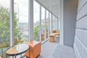 Bañera de hidromasaje, tratamientos corporales, aromaterapia