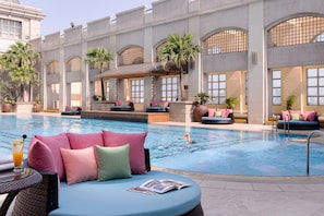 Outdoor pool, pool loungers