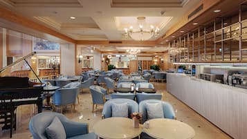 13 restoran, melayani sarapan