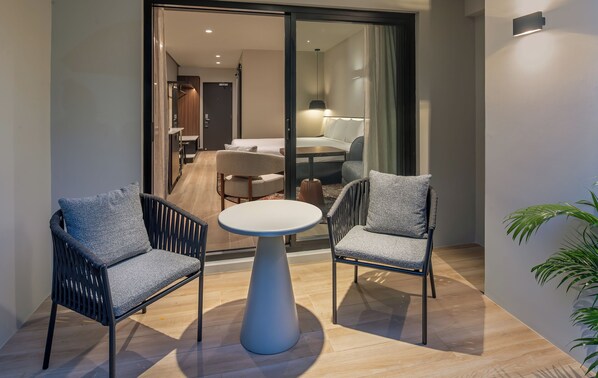 Deluxe-Zimmer, 1 King-Bett | Terrasse/Patio