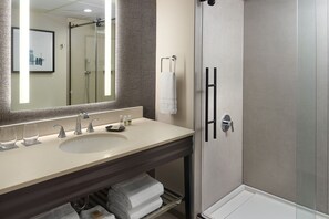 Junior Suite, 1 Bedroom | Bathroom | Combined shower/tub, free toiletries, hair dryer, towels - Sheraton Imperial Hotel Raleigh-Durham Airport/RTP (Durham)