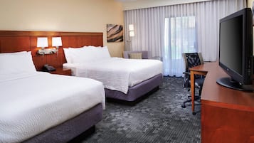 1 bedroom, hypo-allergenic bedding, desk, laptop workspace