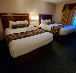 Standard Room, 2 Queen Beds, Non Smoking | In-room safe, desk, iron/ironing board, free WiFi - Triplodge of Santa Clarita (Canyon Country)
