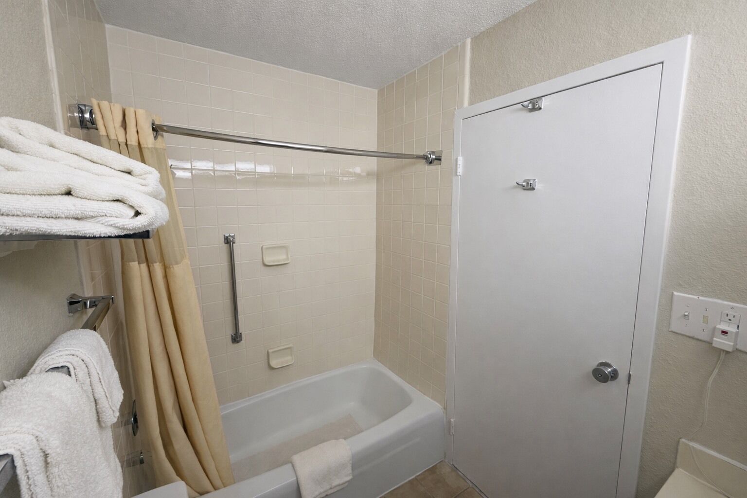 Shower, free toiletries, hair dryer, towels