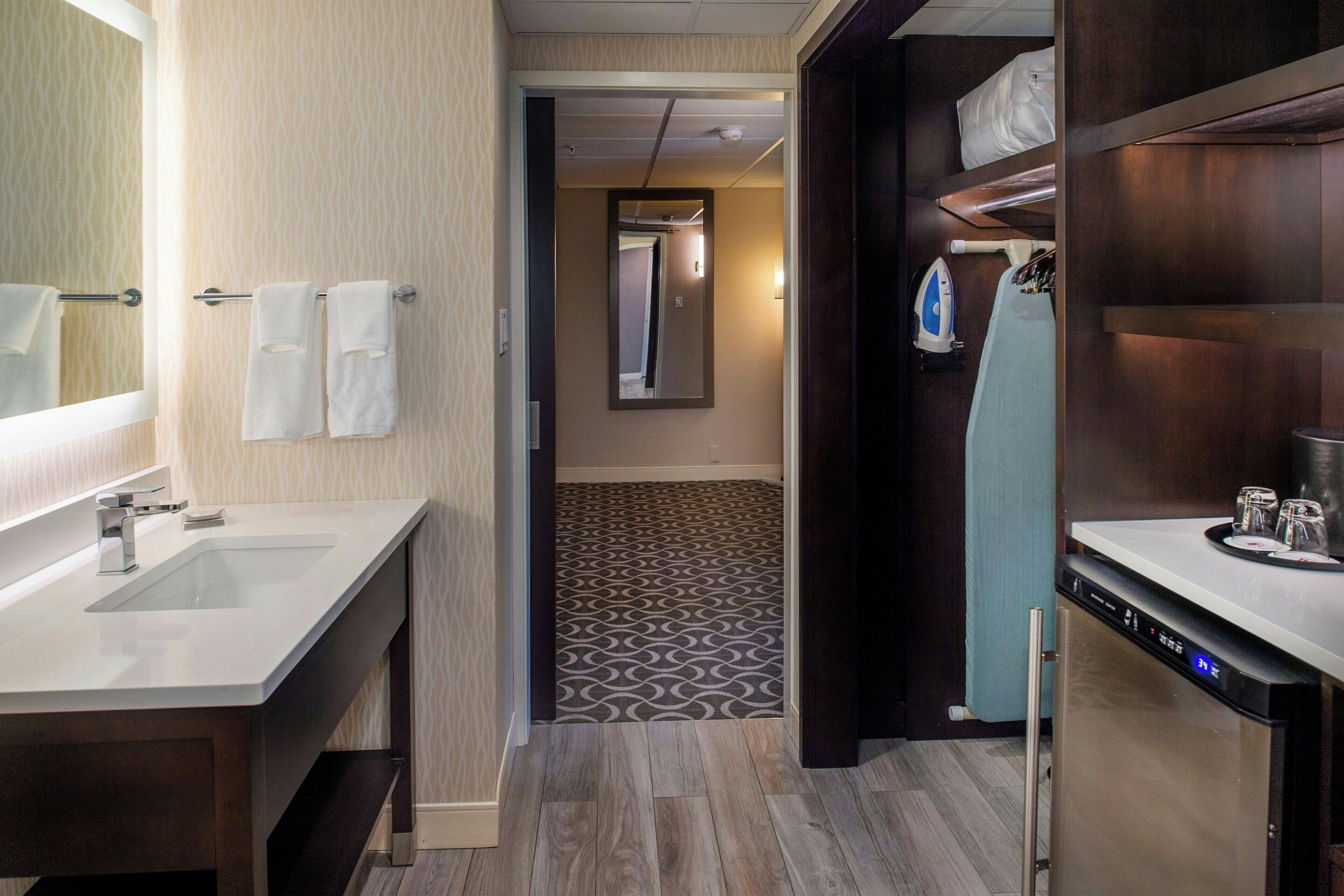 combined shower/bathtub, free toiletries, hair dryer, towels