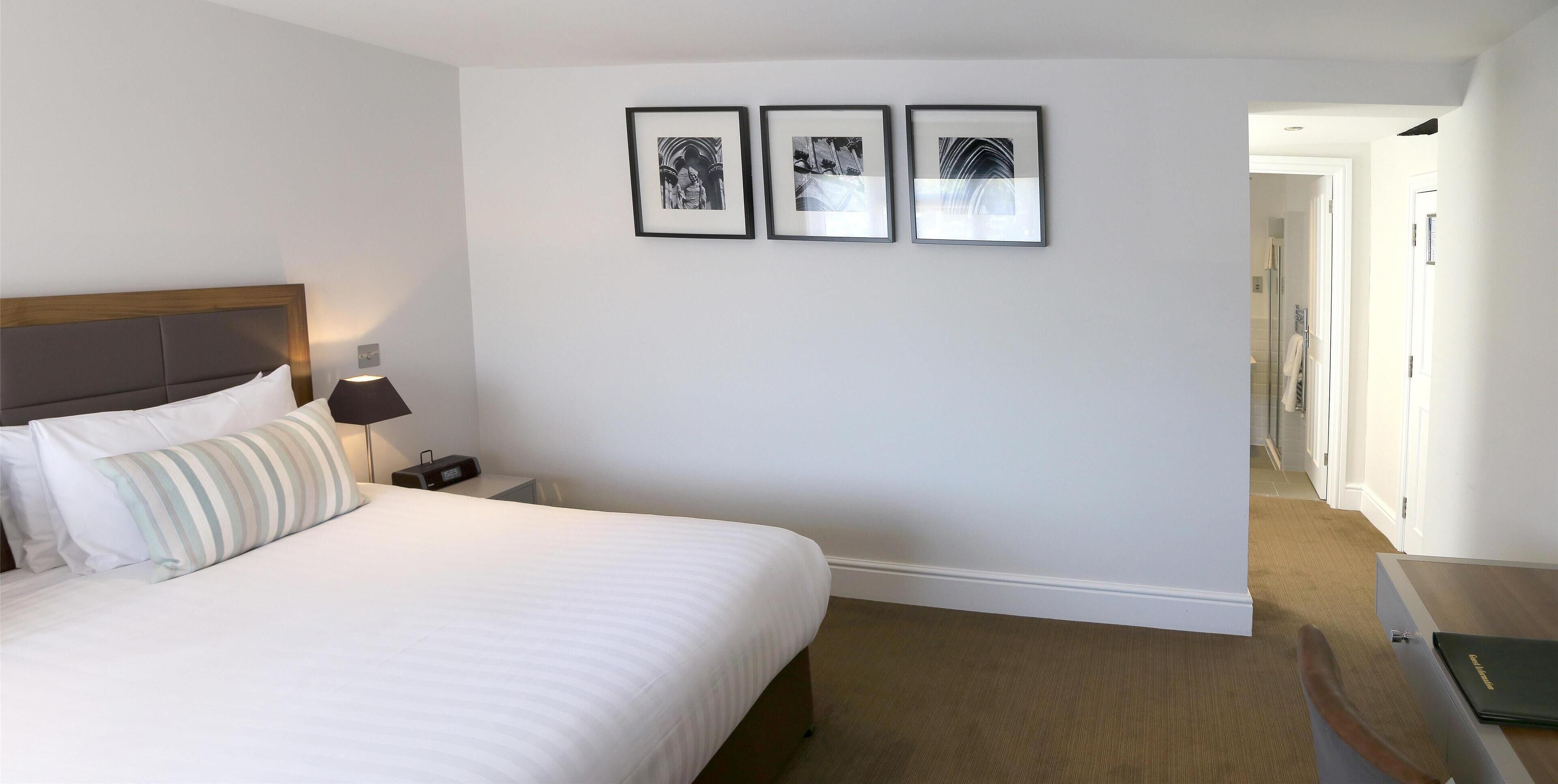 Iron/ironing board, free WiFi, bed sheets