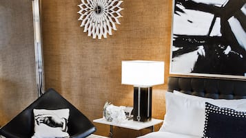Premium bedding, in-room safe, desk, laptop workspace