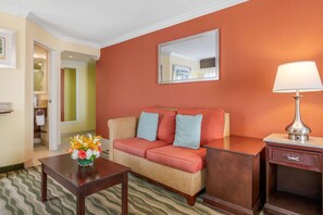 Pillowtop beds, in-room safe, desk, laptop workspace