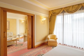 Suite | Couette en duvet, minibar, coffre-fort, bureau