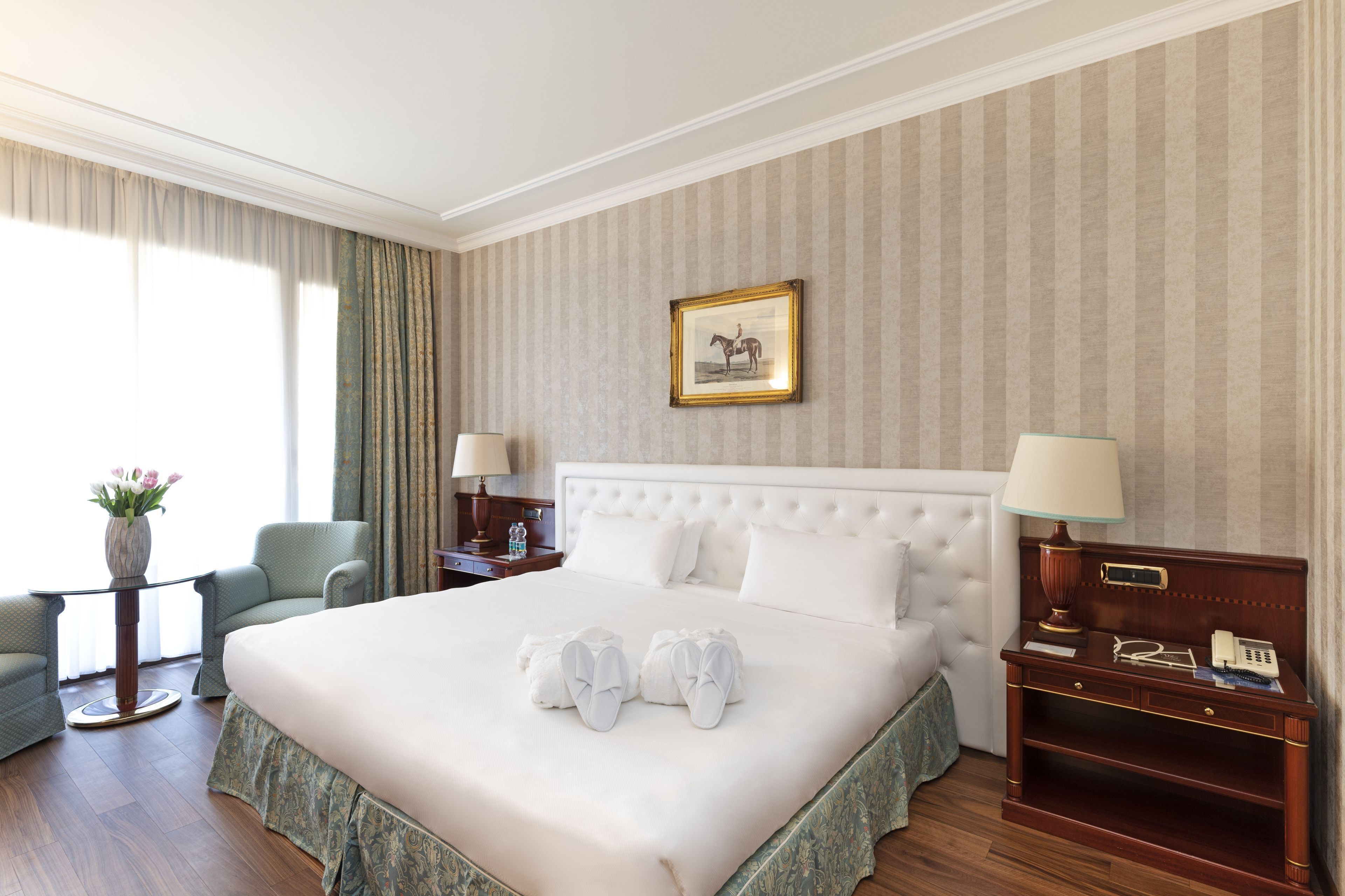 Couette en duvet, minibar, coffre-fort, bureau