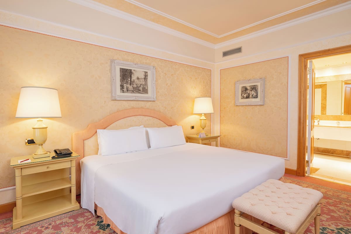 Suite Junior | Couette en duvet, minibar, coffre-fort, bureau