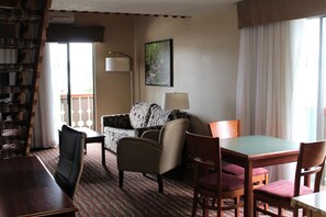 Premier Studio Suite, 1 King Bed, Ocean View