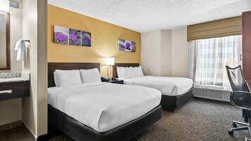 Premium bedding, desk, iron/ironing board, free cots/infant beds