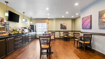 Free daily full breakfast