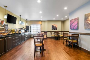 Free daily full breakfast 