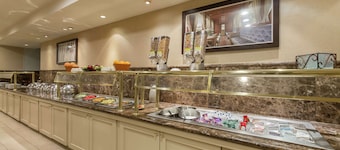 DoubleTree by Hilton Downtown Wilmington - Legal District