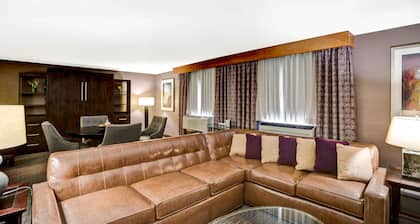 DoubleTree by Hilton Downtown Wilmington - Legal District