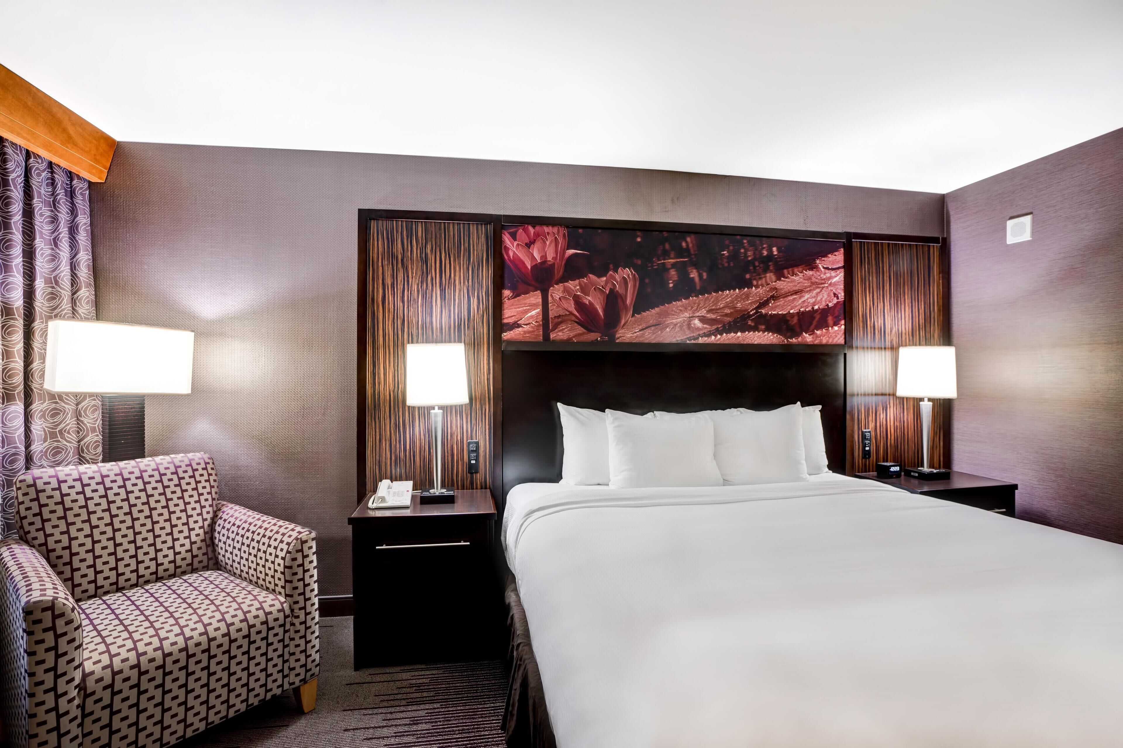 Literie de qualité supérieure, coffres-forts dans les chambres, bureau