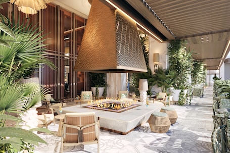 Cocktail bar, pool views, open daily