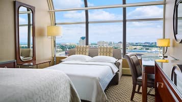 Phòng, 1 giường cỡ king và sofa giường, không hút thuốc (View) | 1 phòng ngủ, bộ đồ giường cao cấp, nệm có lớp đệm bông