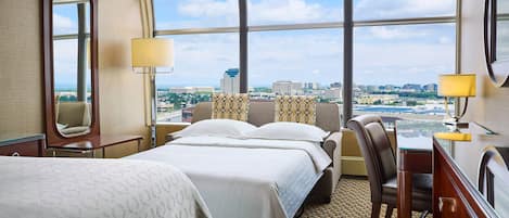 ルーム キングベッド 1 台ソファーベッド付き (View) | 高級寝具、ピロートップベッド、セーフティボックス (室内)、デスク