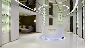 Hot tub, body treatments, aromatherapy, body wraps, body scrubs, facials