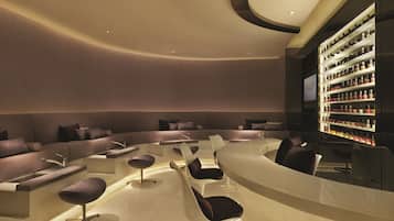 Hot tub, body treatments, aromatherapy, body wraps, body scrubs, facials