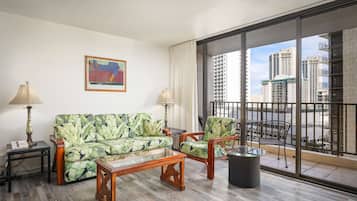 Rom – standard, 1 soverom | Safe på rommet, individuelt dekorert, individuelt innredet og skrivebord