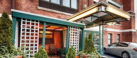 مدخل المنشأة