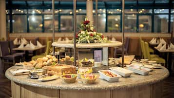 Daily buffet breakfast (EUR 16.00 per person)