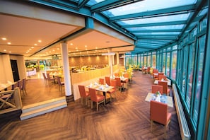 Breakfast, dinner served; German cuisine, garden views