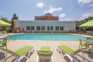 Outdoor pool, pool loungers