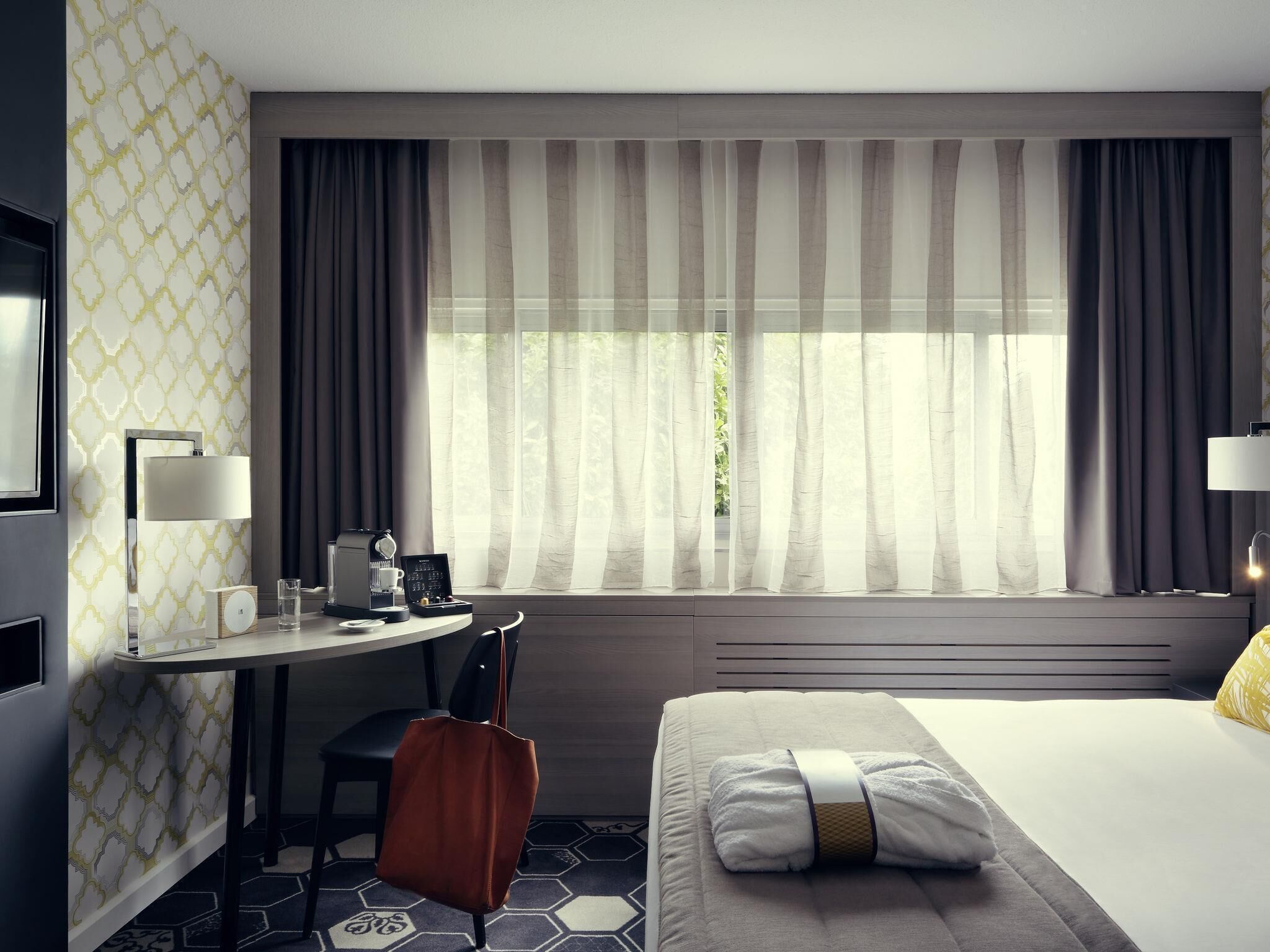 Privilege, Premium Room, 1 Double Bed | Premium bedding, minibar, in-room safe, desk