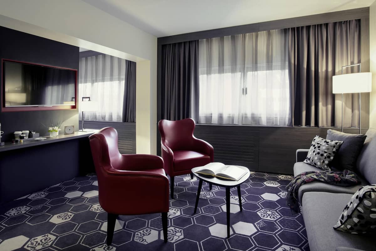 Suite, 1 Double Bed with Sofa bed