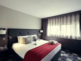 Suite, 1 Double Bed with Sofa bed | Premium bedding, minibar, in-room safe, desk