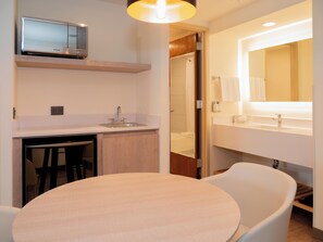 Suite, 1 King Bed | Living area | LCD TV, pay movies - Holiday Inn Express Tecnológico Monterrey by IHG (Monterrey)