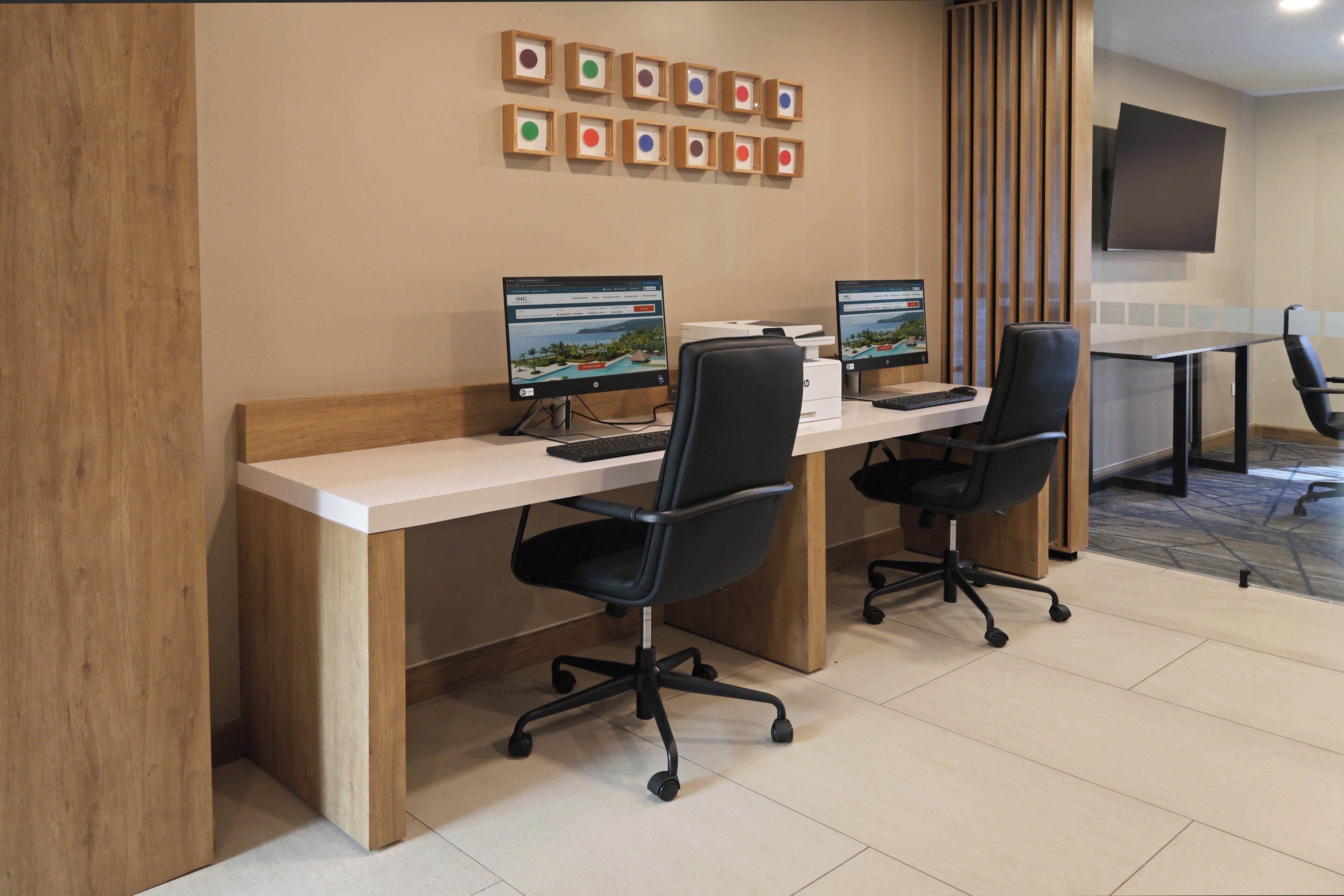 Photo - Holiday Inn Express Tecnológico Monterrey by IHG